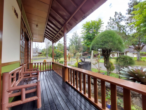 Villa Kota Bunga Puncak - 3 Kamar Public pool