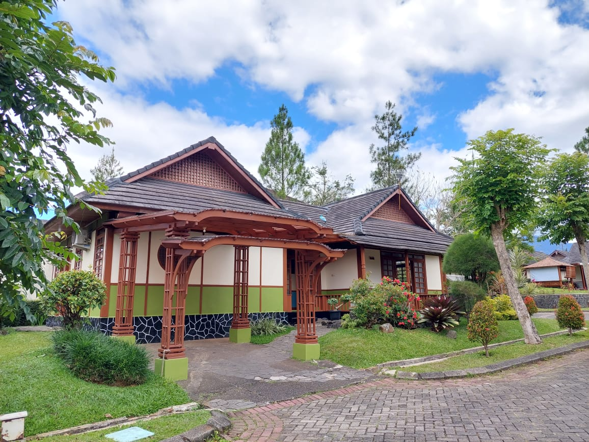 Villa 3 Kamar kota bunga puncak tipe jepang