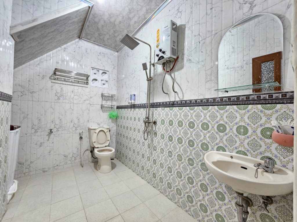 Villa 3 kamar kota bunga Blok H10