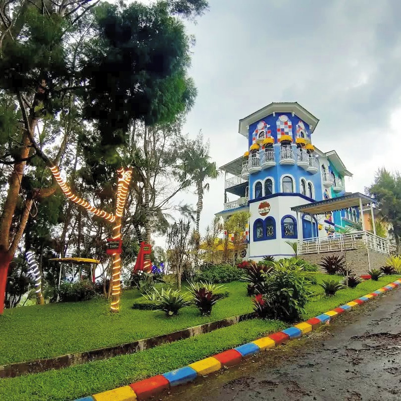 Villa Malini 8 Puncak - by akuvila